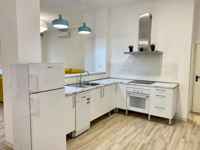 Flamenca Triana - Apartamento Wifi Con 2 Dormitorios 2 Sofas Camas 2 Banos Sevilla Dış mekan fotoğraf